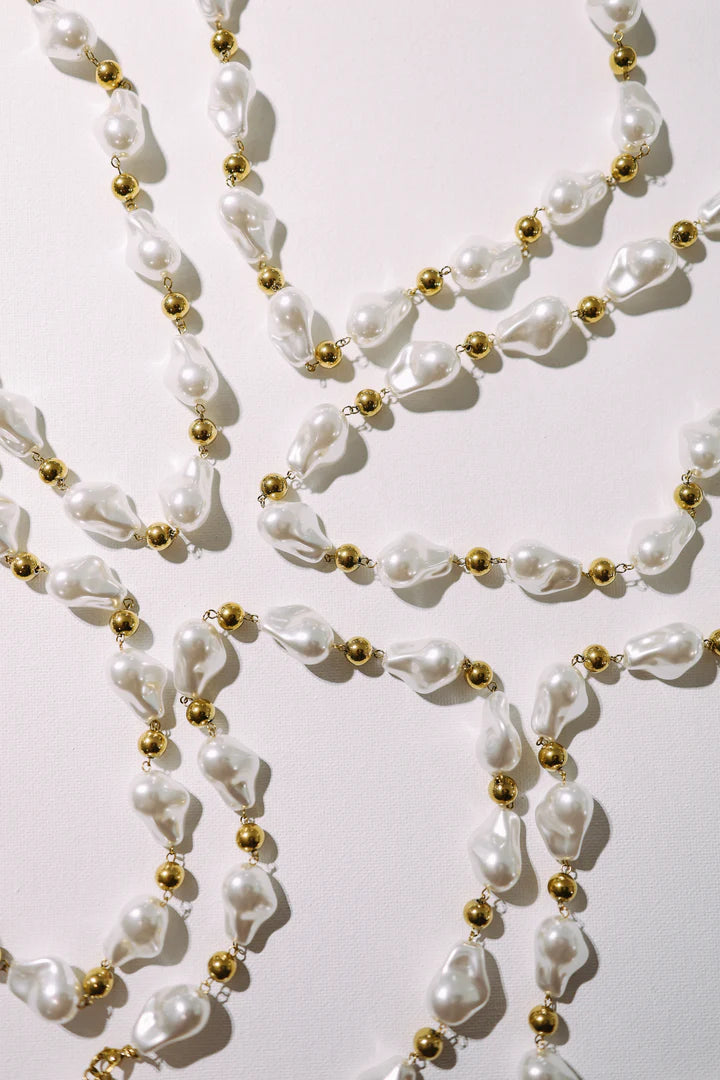 Cecil Baroque Pearl Necklace