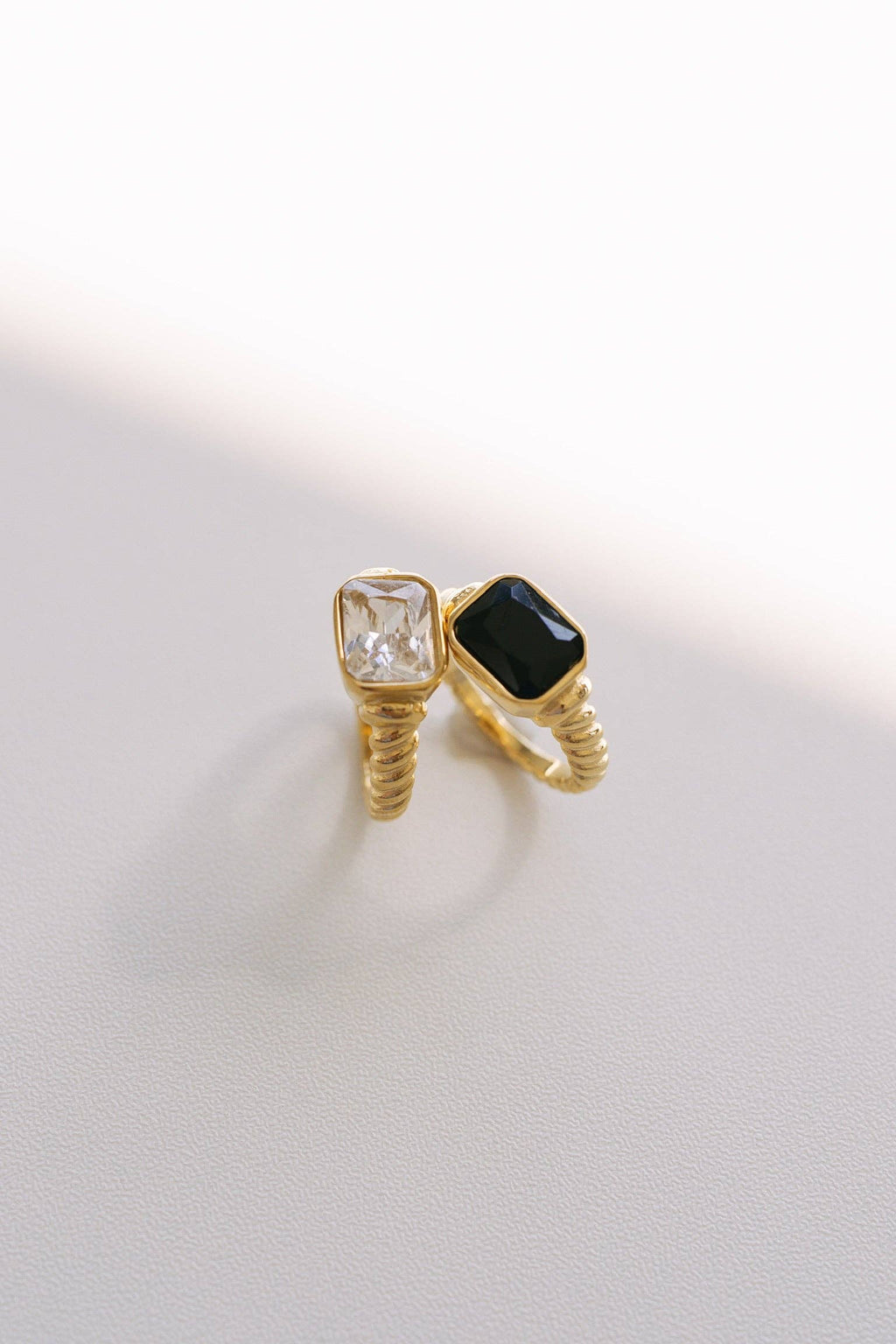Runa Stone Ring