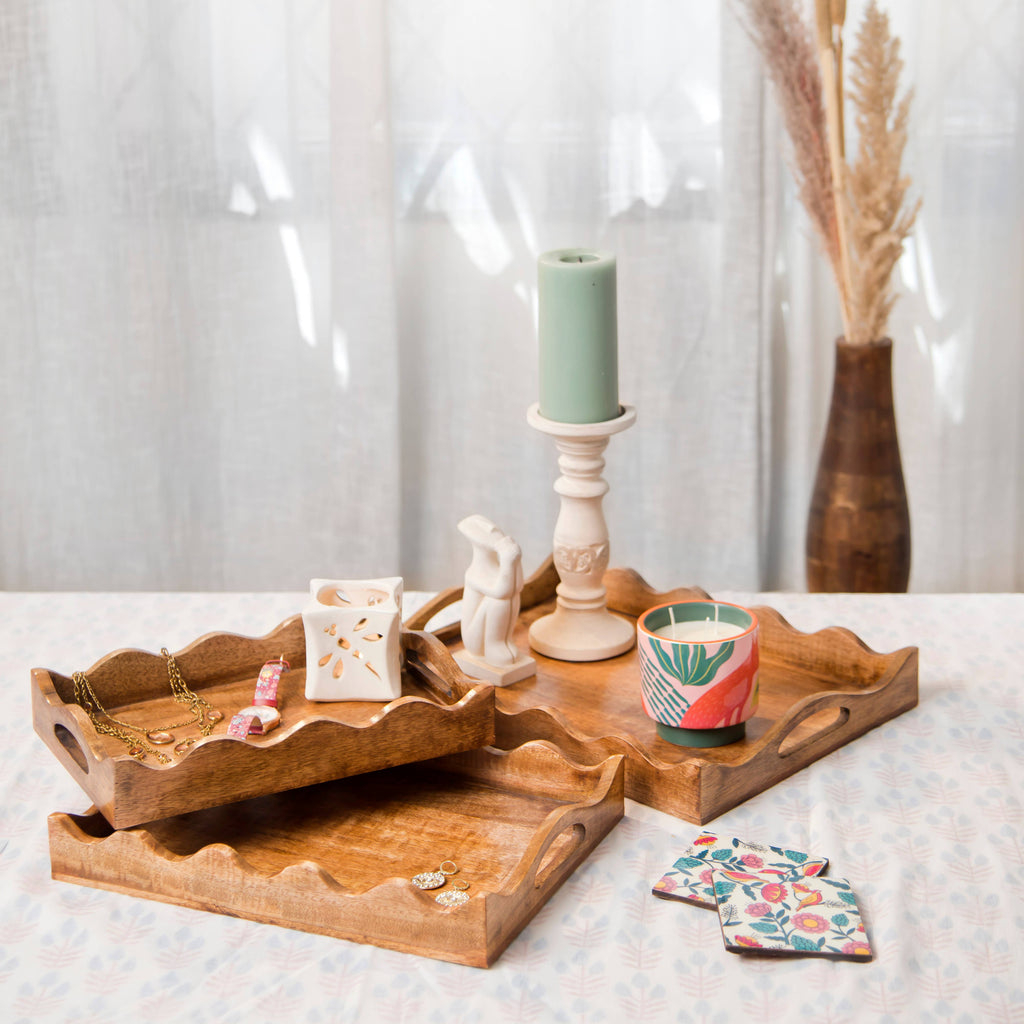 Scallop Mangowood Tray